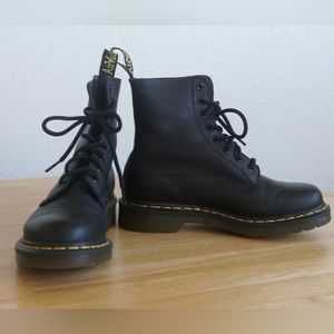 Women’s Dr. Martens 1460 Pascals- 8 eye Boot - Black
